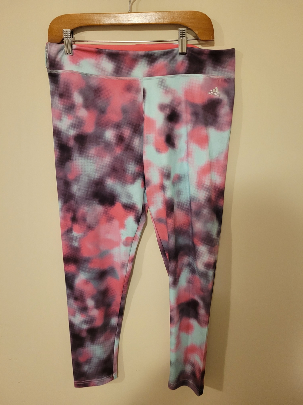 New Women's Adidas Capri Pants Large Pink Climalite Yoga Activewear Tights